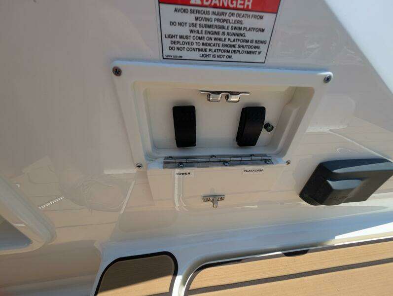 2023 Sea Ray 280 SLX