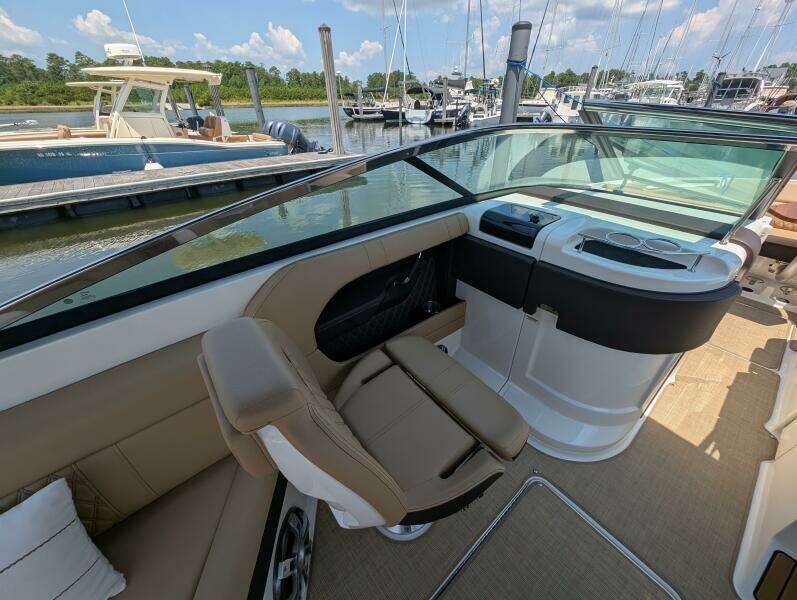 2023 Sea Ray 280 SLX