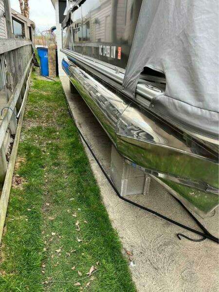 2023 Avalon 2385 LSZ