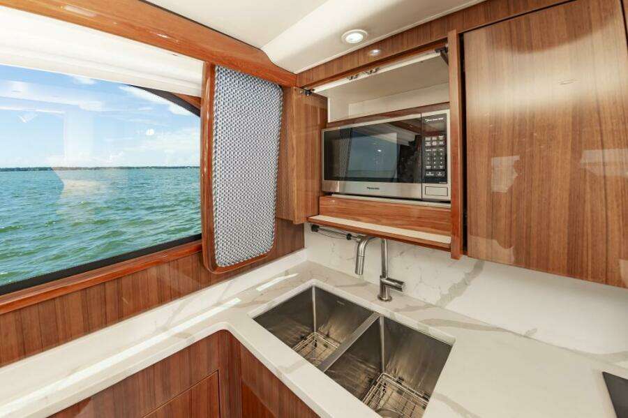 14dcb3b8 7260 4cf3 A662 1ace6b15bfb9