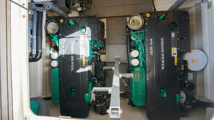 2018 Prestige 500 Flybridge