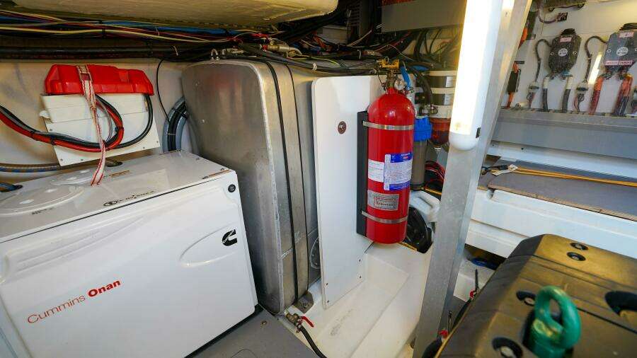 2018 Prestige 500 Flybridge