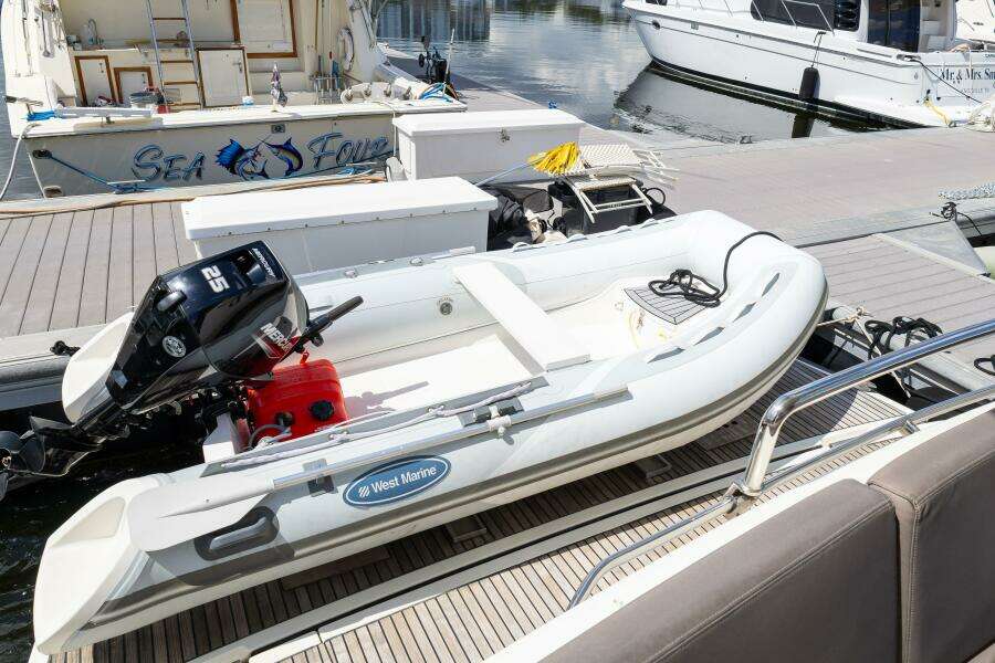 2018 Prestige 500 Flybridge