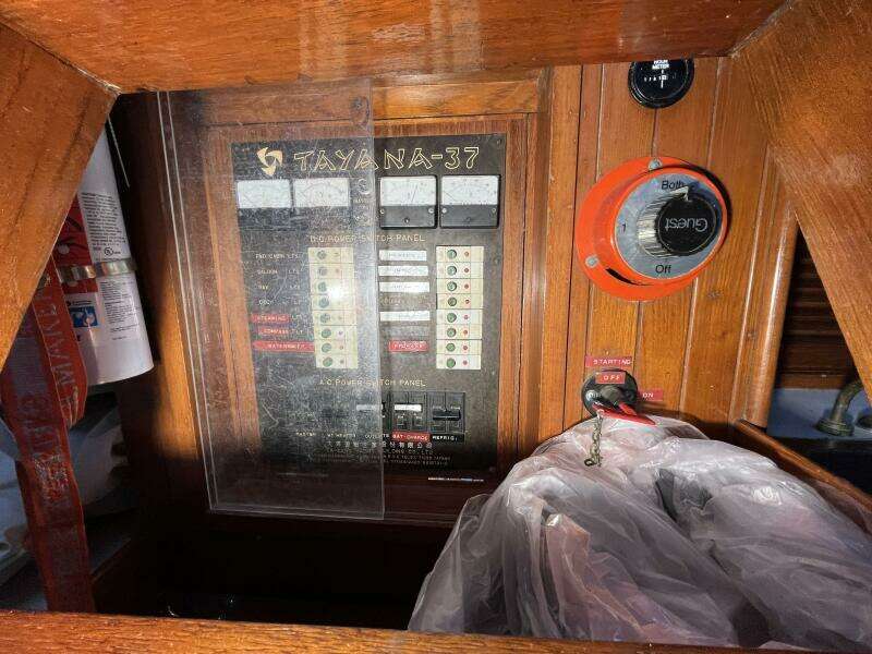 1982 Tayana Tayana 37