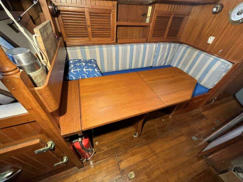 1982 Tayana Tayana 37