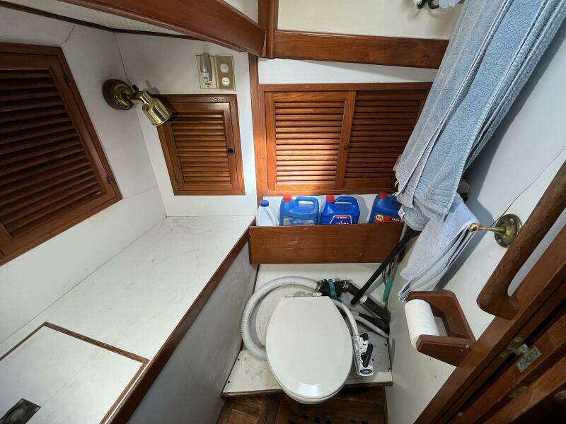 1982 Tayana Tayana 37