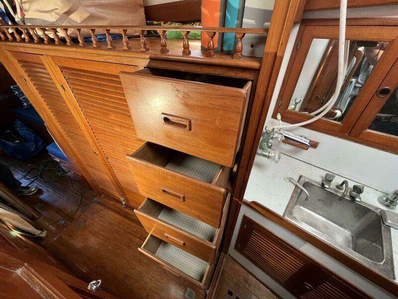 1982 Tayana Tayana 37