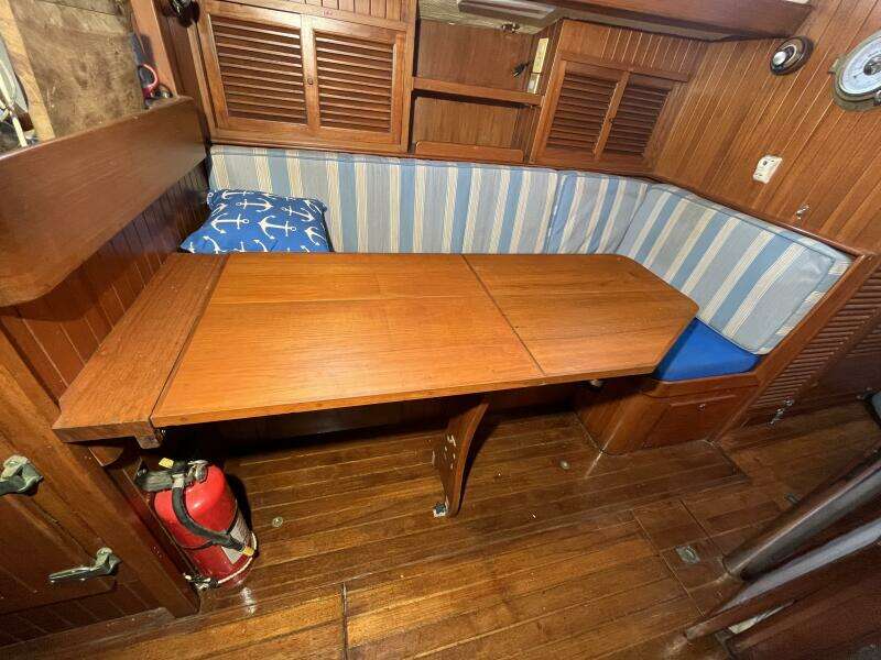 1982 Tayana Tayana 37