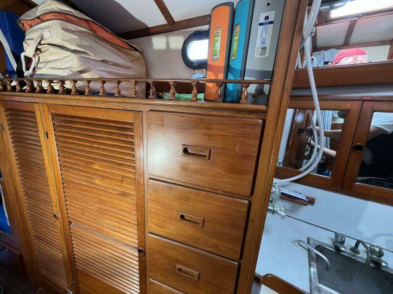 1982 Tayana Tayana 37