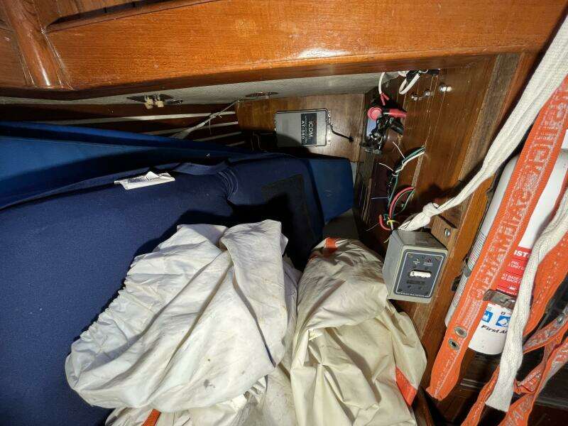 1982 Tayana Tayana 37