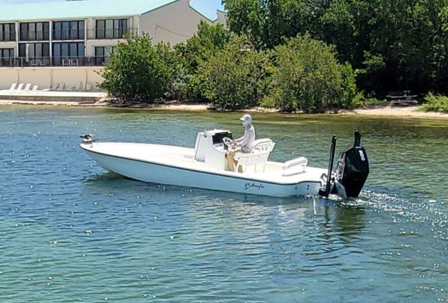 2016 Yellowfin 24 Bay