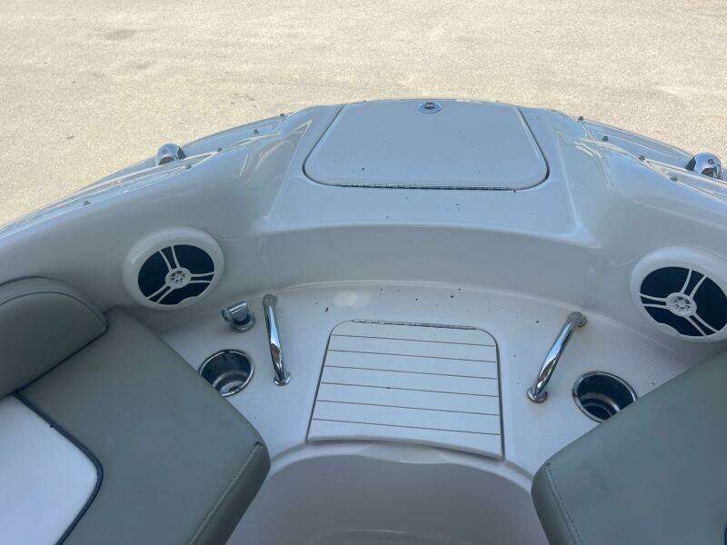 2007 Sea Ray 240 SUNDECK