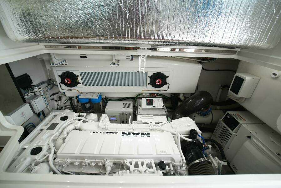 2025 Viking 46 Billfish