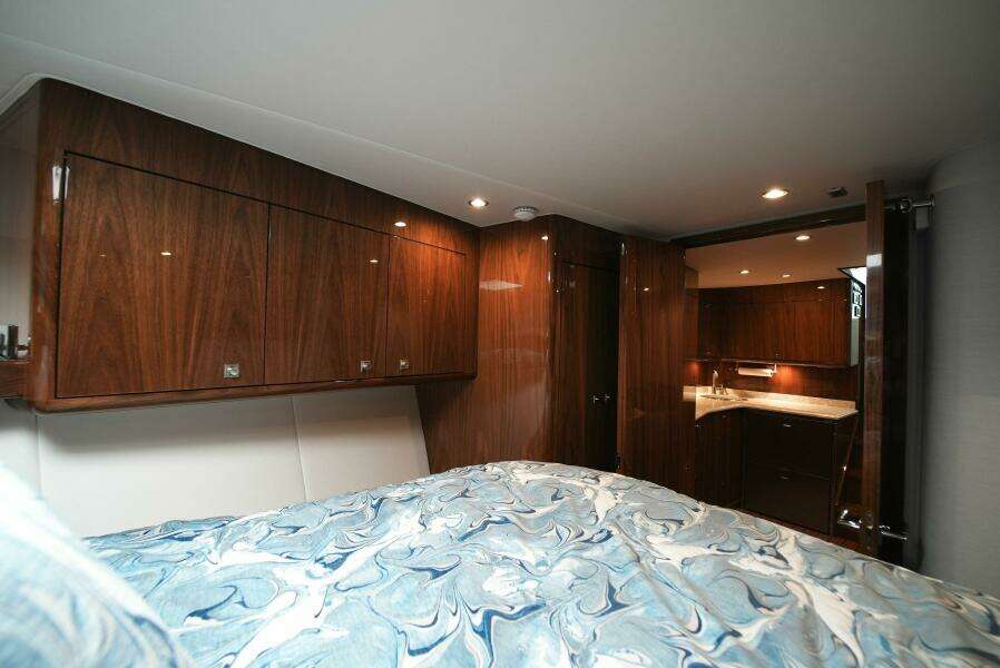 2025 Viking 46 Billfish