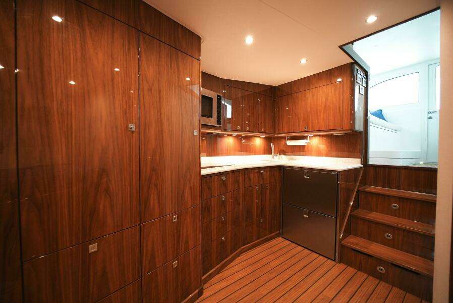 2025 Viking 46 Billfish