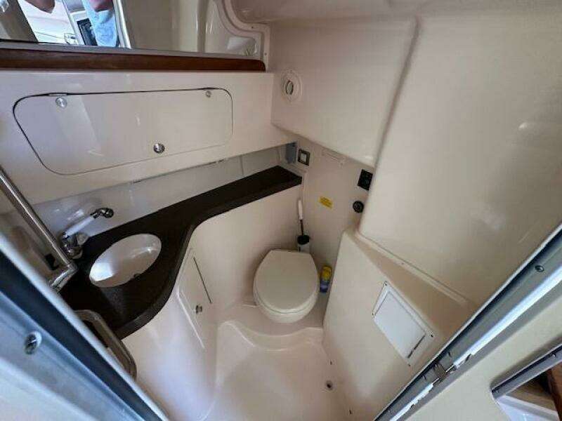 2008 Grady-White 330 Express