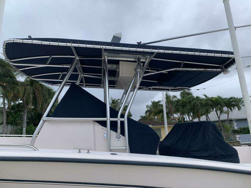 2000 Grady-White 306 Bimini
