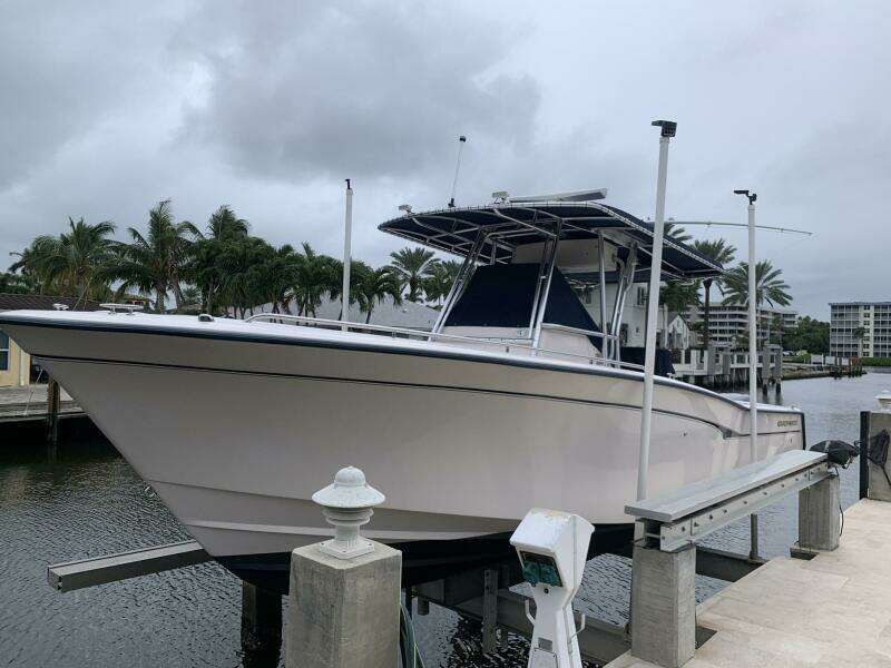 2000 Grady-White 306 Bimini