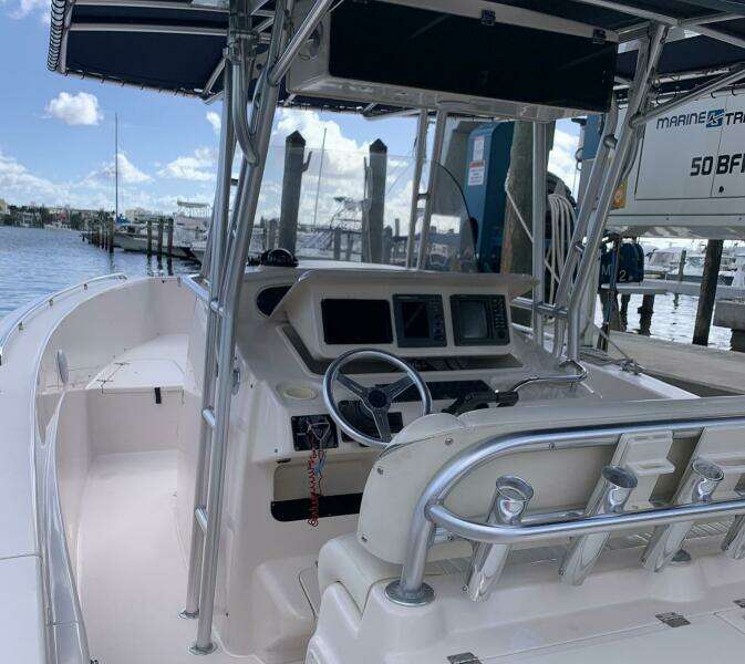 2000 Grady-White 306 Bimini