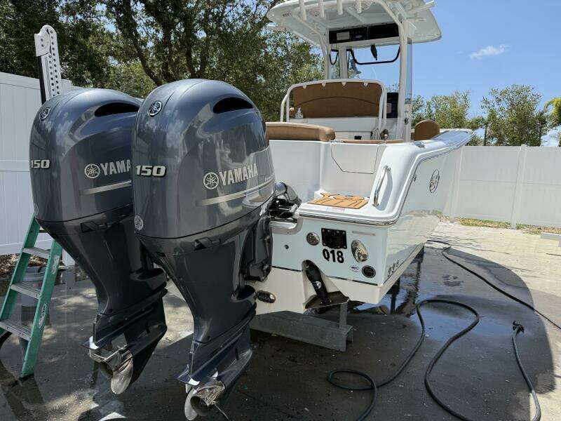 2022 Sea Hunt Ultra 265 SE