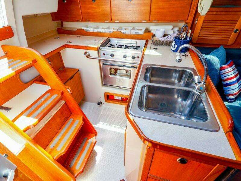 2001 Catalina 36 MKII