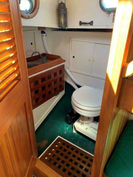 1981 Jarvis Newman Dictator Friendship Sloop