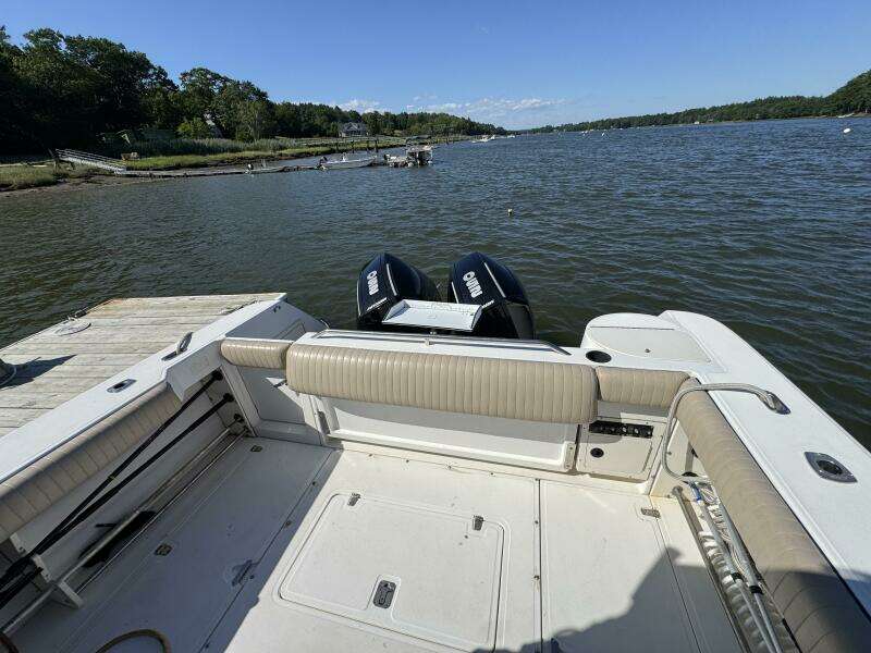1999 Boston Whaler 28 Conquest