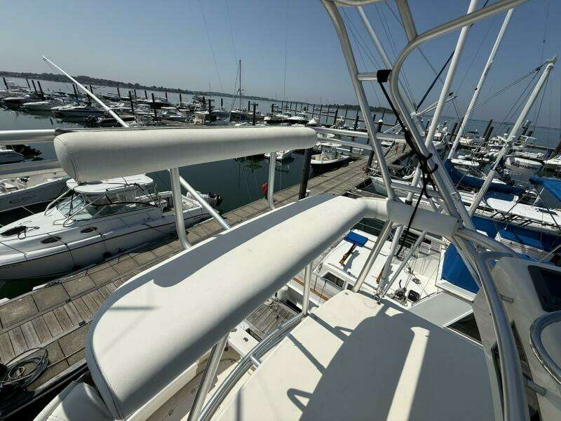 2007 Albemarle 410 Express