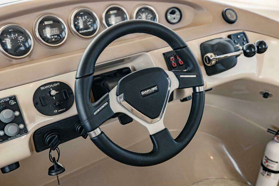 2004 Carver 56 Voyager Sonshine