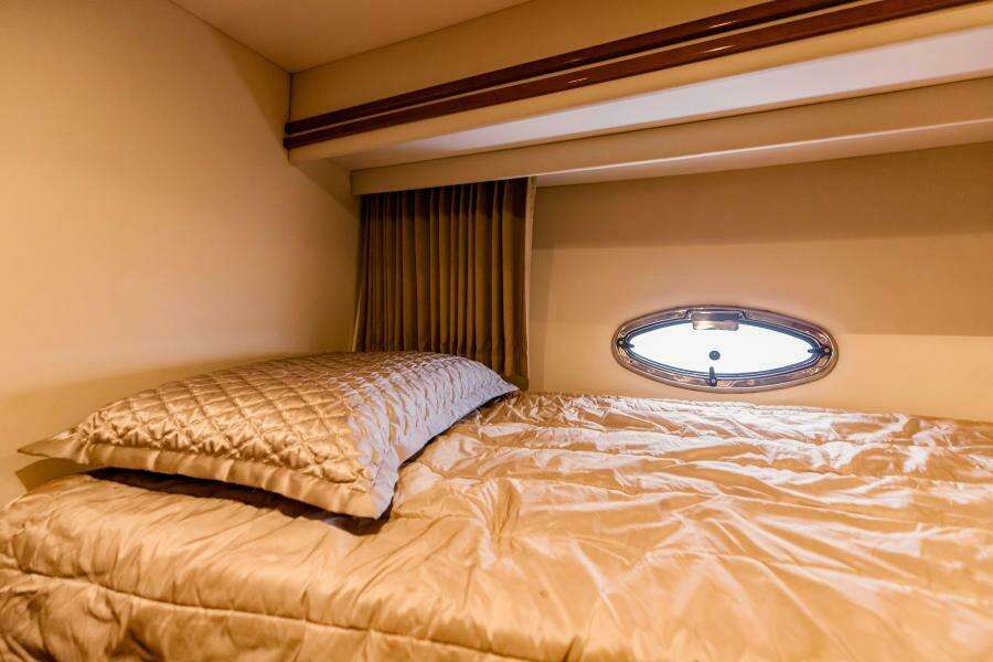 2004 Carver 56 Voyager Sonshine