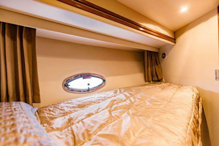 2004 Carver 56 Voyager Sonshine