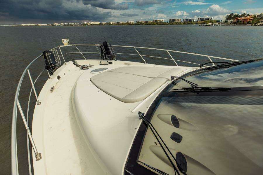 2004 Carver 56 Voyager Sonshine