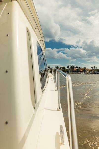 2004 Carver 56 Voyager Sonshine