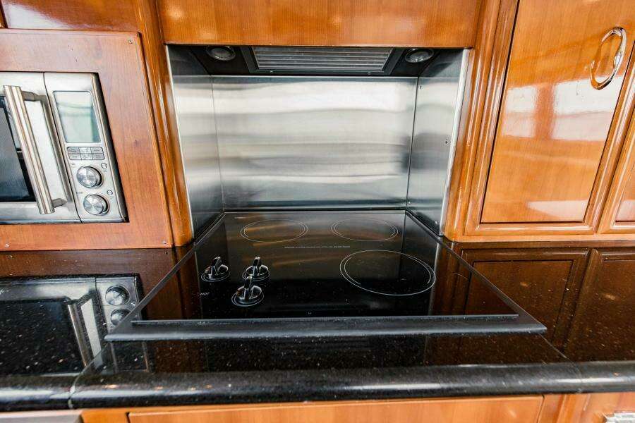 2004 Carver 56 Voyager Sonshine