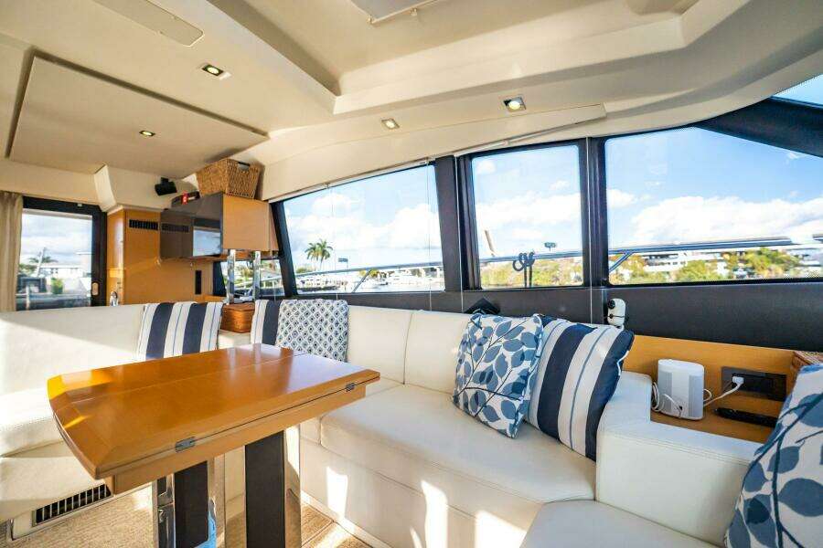 2013 Prestige 500 S