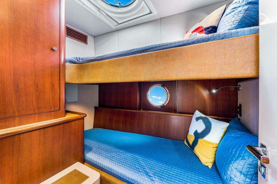 2015 Riviera Belize 54 Daybridge