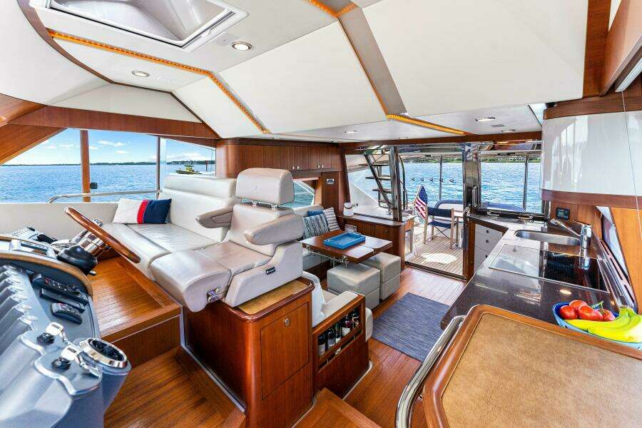 2015 Riviera Belize 54 Daybridge