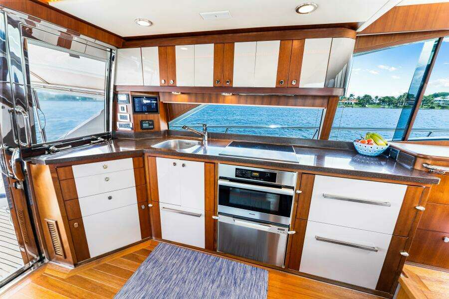 2015 Riviera Belize 54 Daybridge