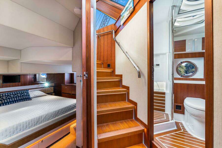 2015 Riviera Belize 54 Daybridge