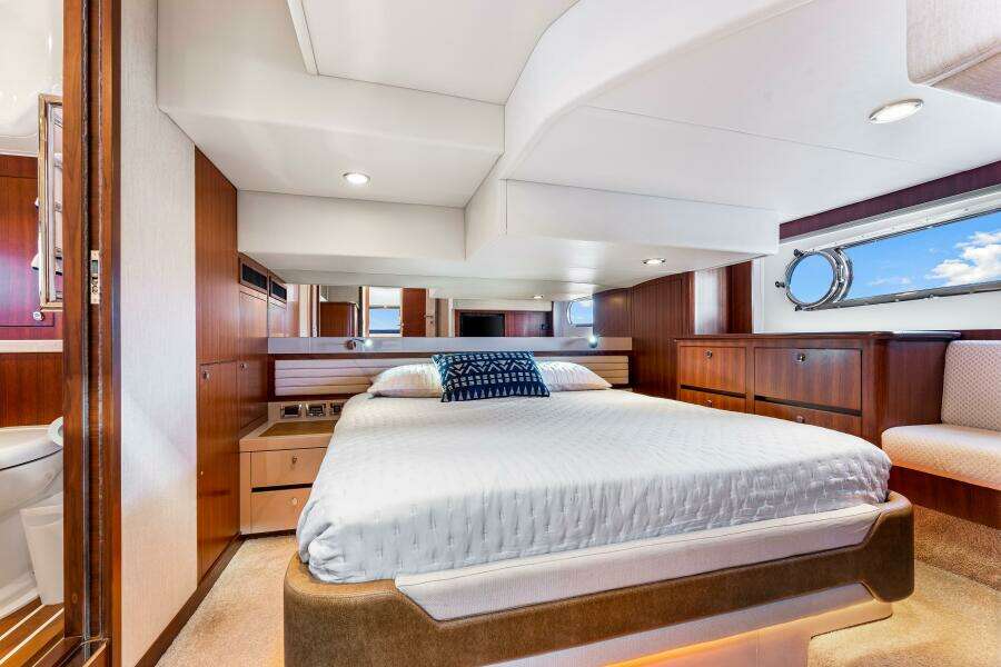 2015 Riviera Belize 54 Daybridge