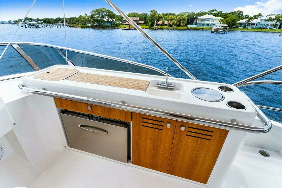 2015 Riviera Belize 54 Daybridge