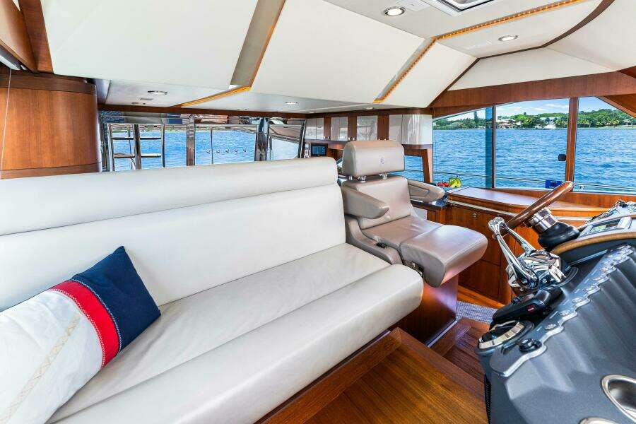 2015 Riviera Belize 54 Daybridge