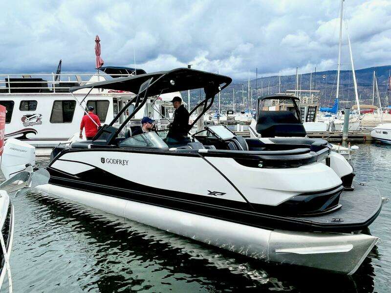 2024 Godfrey XP2700 W Twin