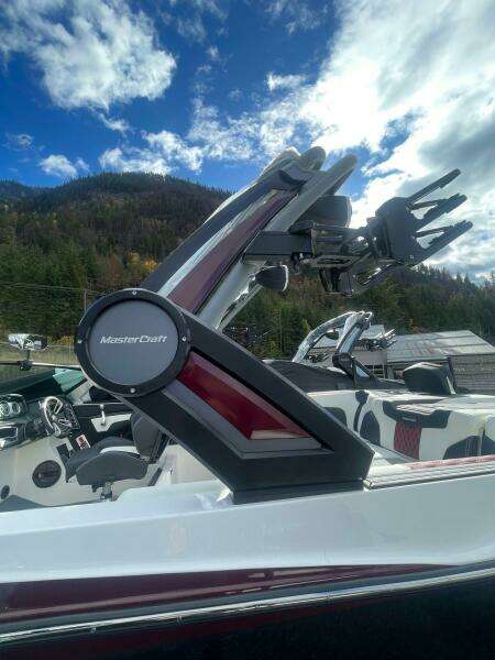 2024 Mastercraft XT24