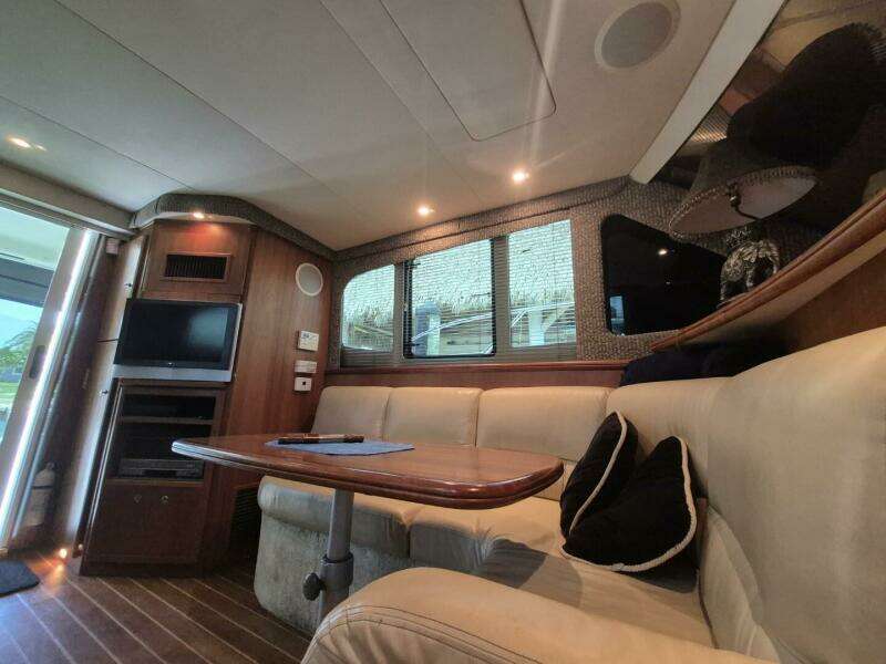 2002 Silverton 38 Convertible