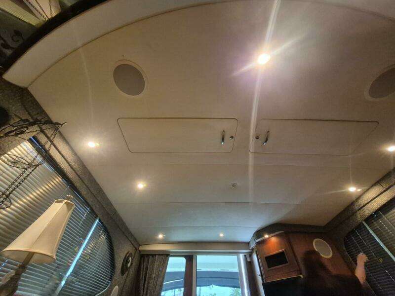 2002 Silverton 38 Convertible