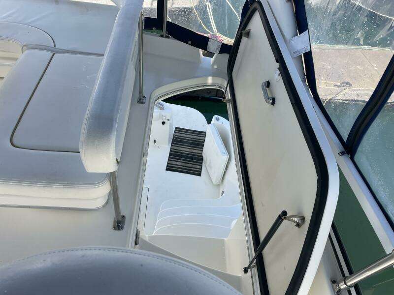 2000 Sea Ray 400 Sedan Bridge