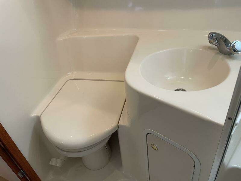 2000 Sea Ray 400 Sedan Bridge