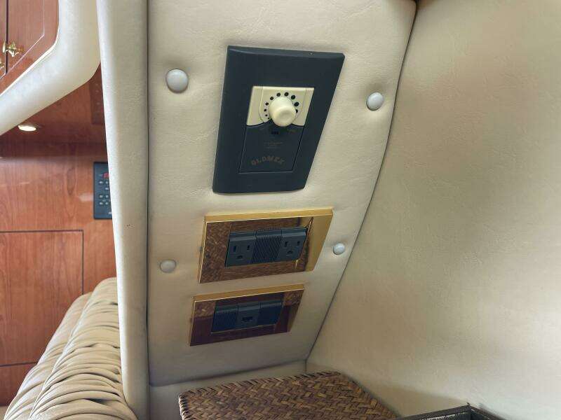 2000 Sea Ray 400 Sedan Bridge