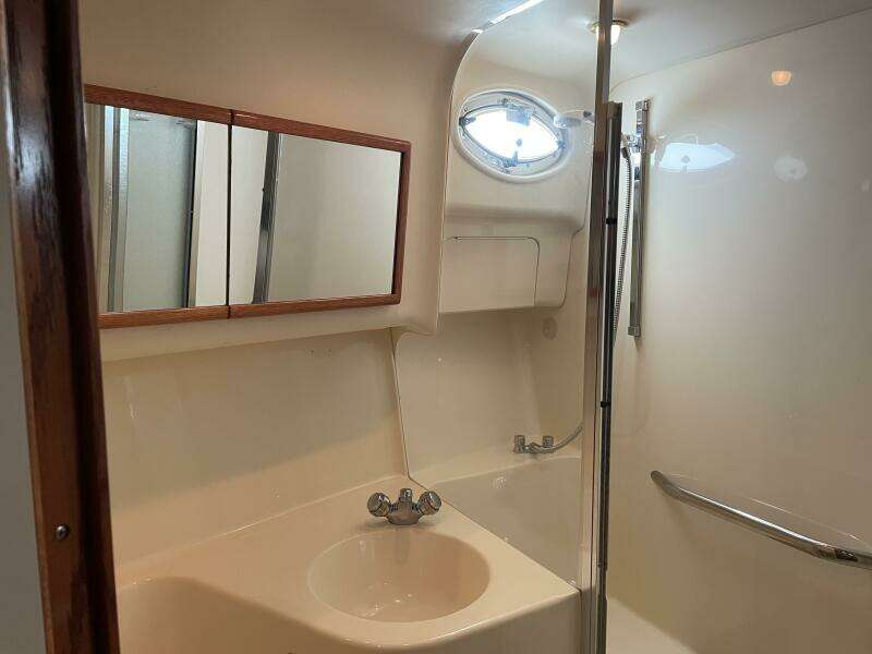 2000 Sea Ray 400 Sedan Bridge